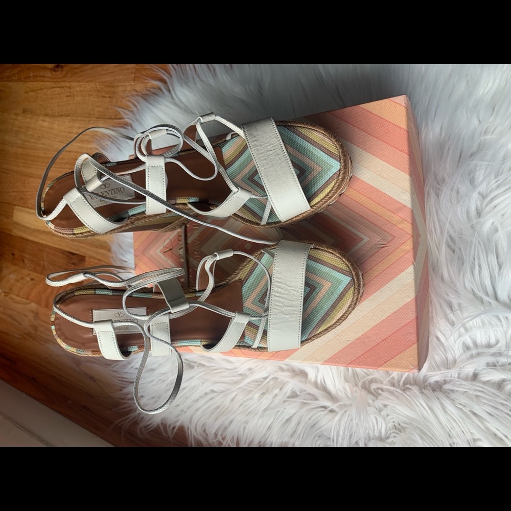 Valentino wrap wedges - Picture 2 of 8
